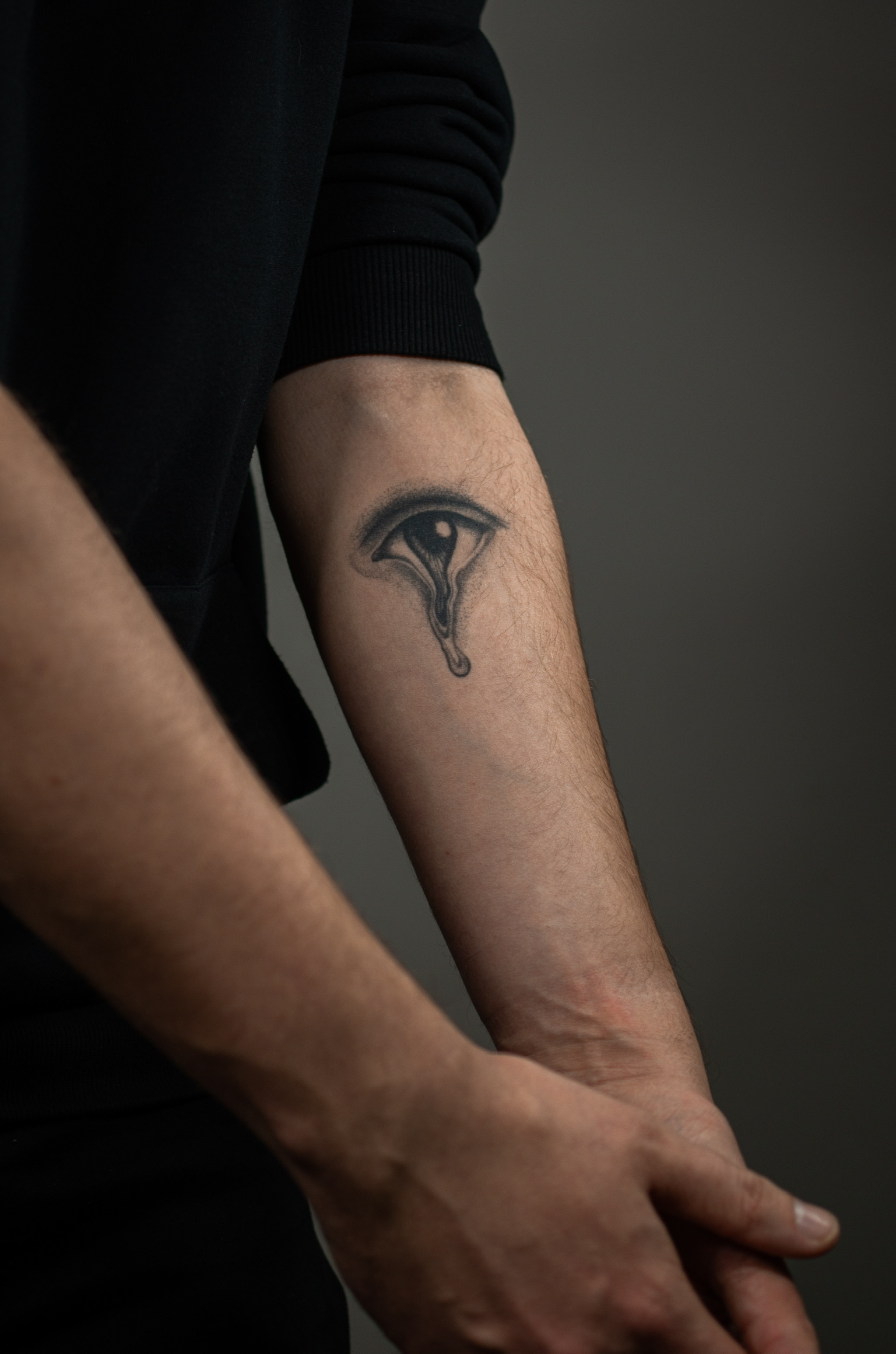 Abstract organic blackwork tattoo by zKe